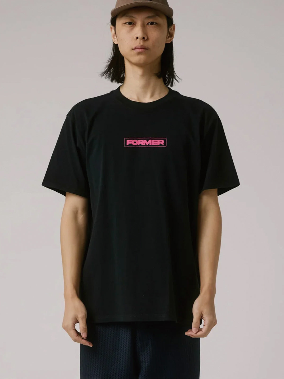 FORMER フォーマー THEATER T-SHIRT - BLACK -