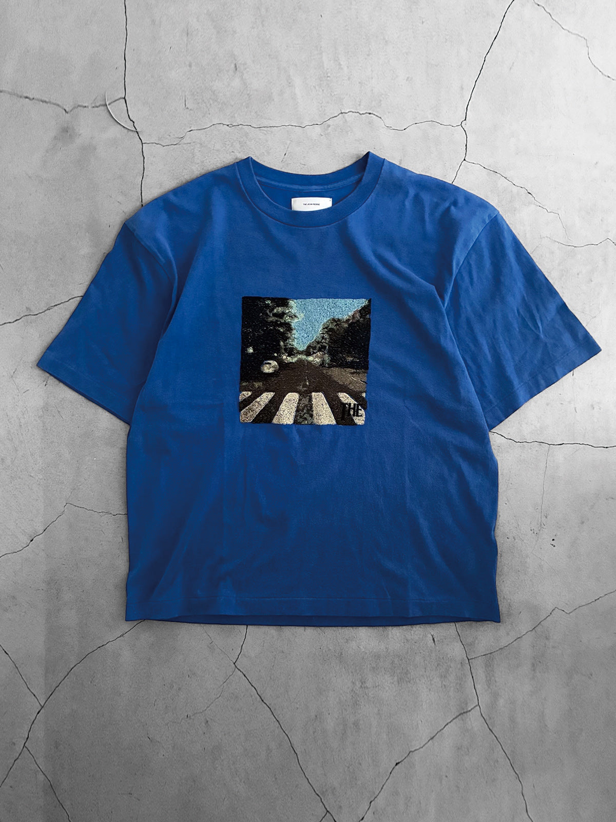 THE JEAN PIERRE ジャン・ピエール PHOTO EMB SS TEE - FADE BLUE -